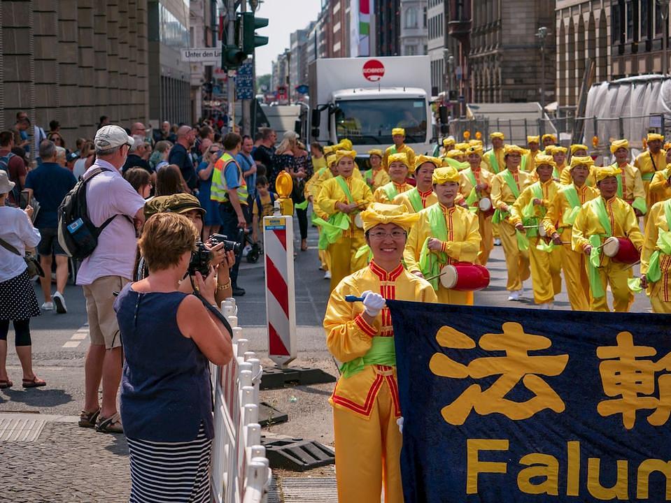 Parada u centru Berlina