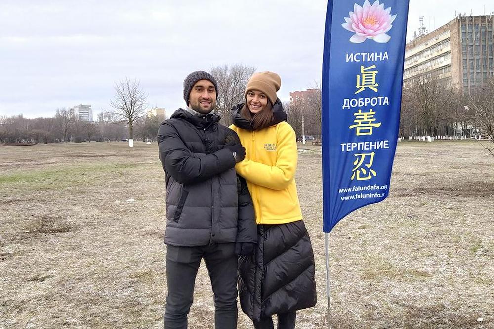 Alyona Podloznaya (manekenka) i Sergey Tumasyan (profesionalni nogometaš)