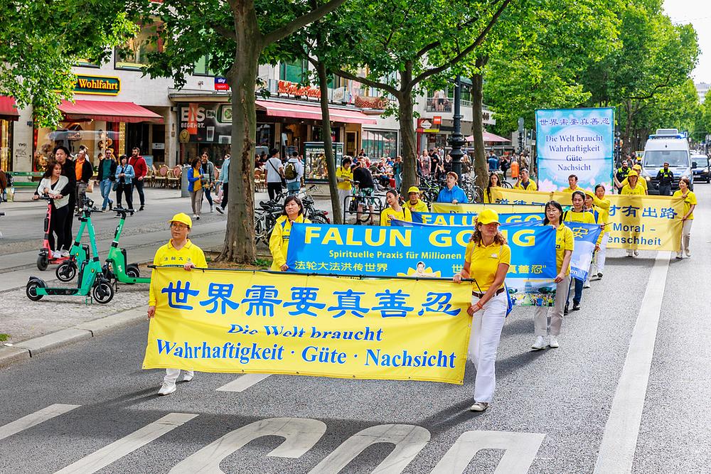 Marš praktikanata u bivšem zapadnom Berlinu 15. jula