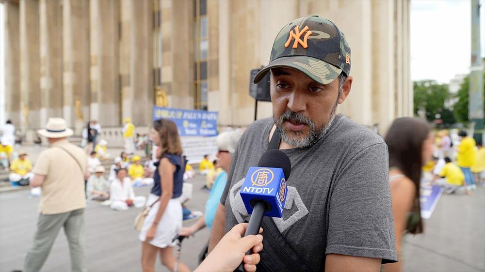 Arrouche Youssou se nada da će ljudi u Kini uživati u slobodi vjerovanja, baš poput Francuza. 