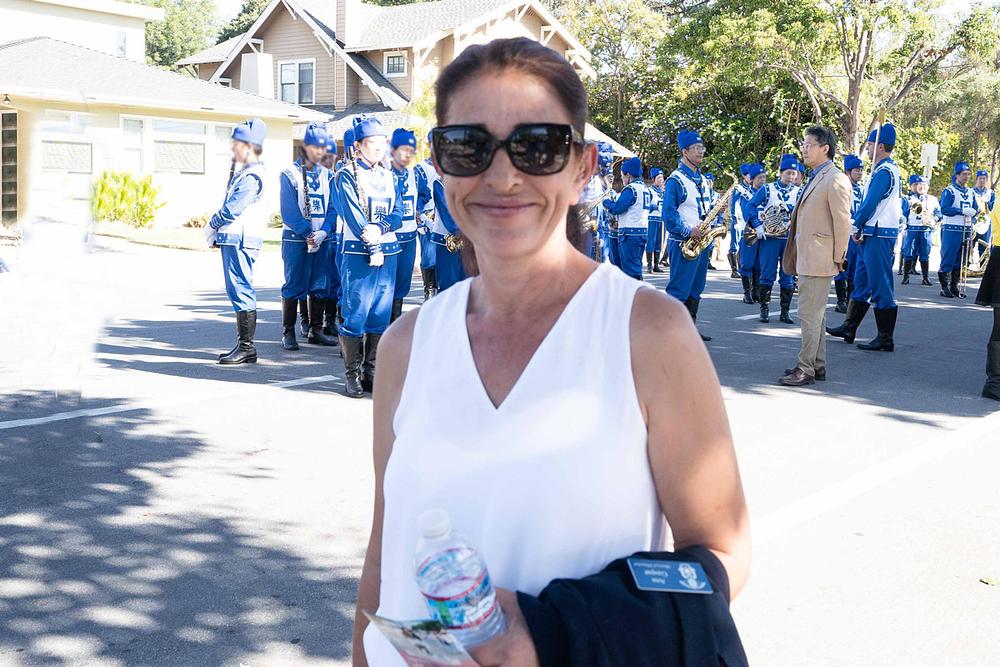 Anni, glazbenoj direktorici portugalskog benda, sviđaju se pjesme koje svira Tian Guo Marching Band.