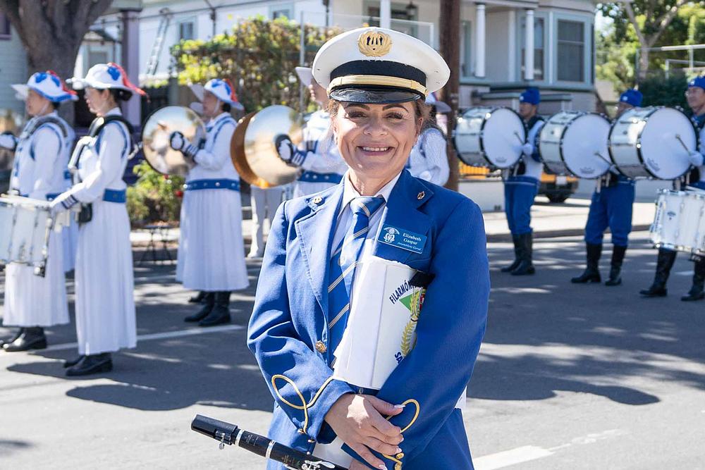 Elizabeth, članica drugog benda koji je sudjelovao u povorci, pohvalila je glazbu koju je svirao Tian Guo Marching Band.