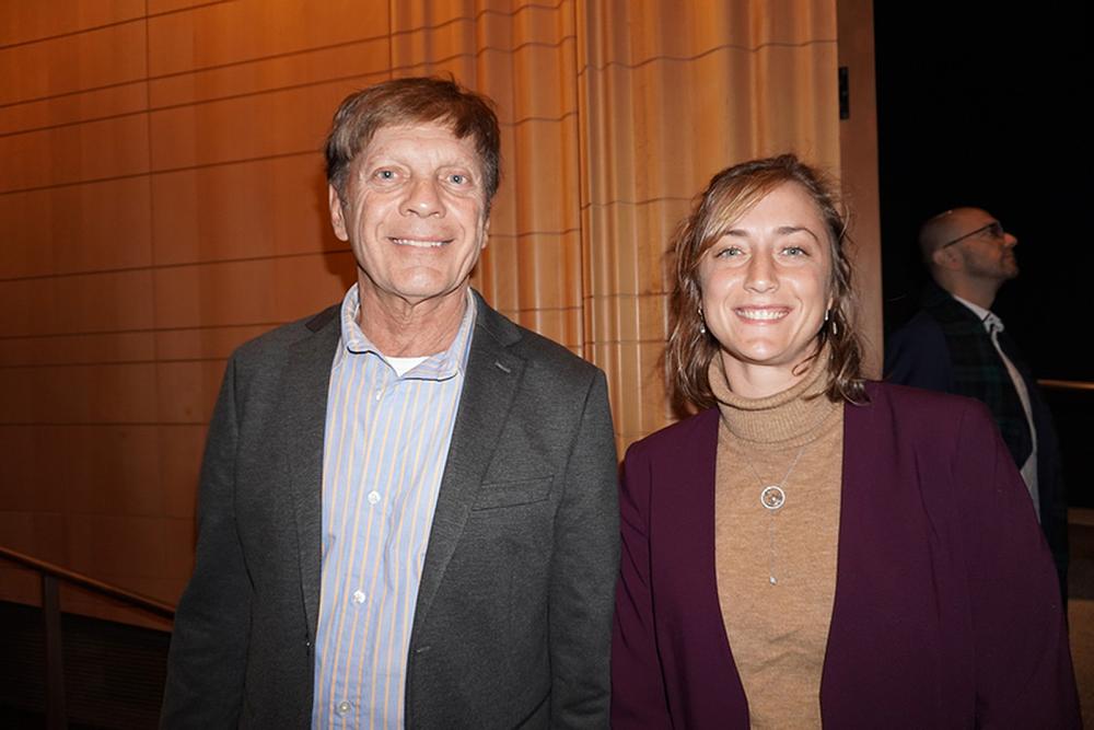 Stiv Brekner i Nikol Fajn na matine nastupu simfonijskog orkestra Shen Yun 22. oktobra (The Epoch Times)