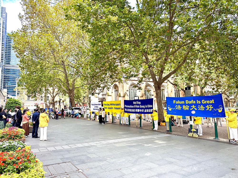 Praktikanti prosvjeduju protiv progona od strane KPK ispred gradske vijećnice u Sydneyu, 21. ožujka.