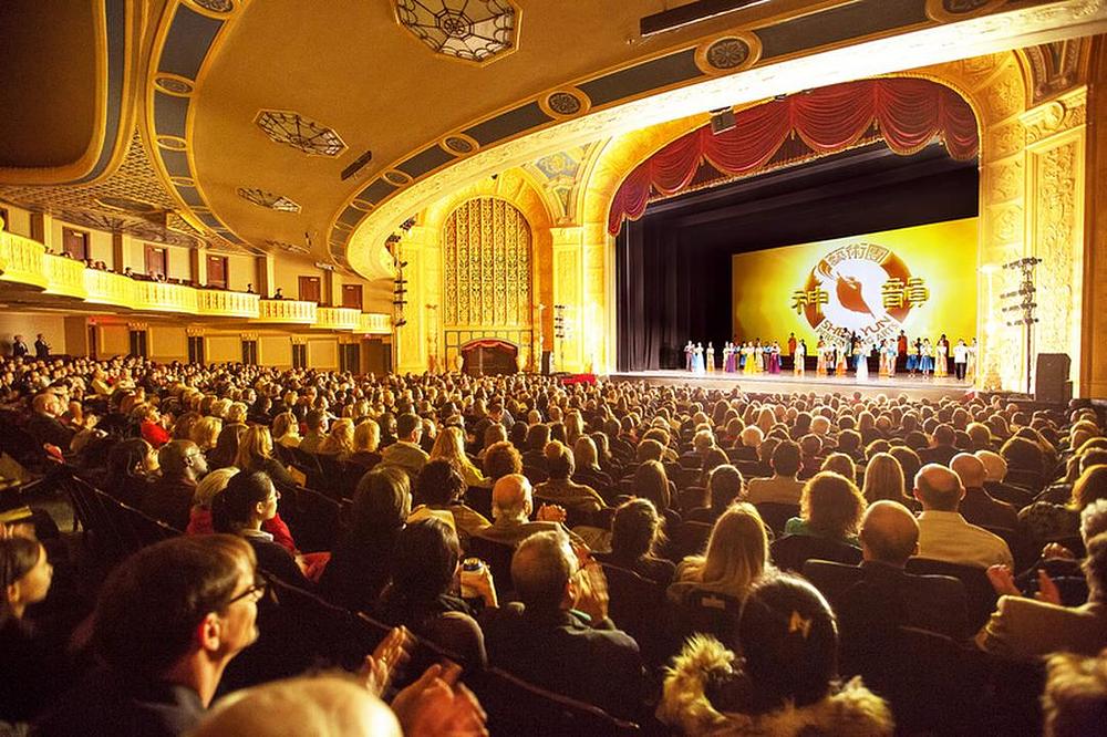 Shen Yun izvedba u opernoj kući u Detroitu, 2. siječanj 2016.