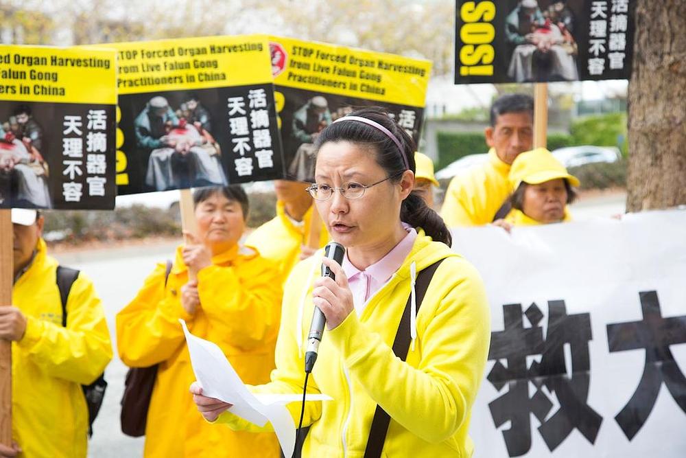 Wang Xiao je kazala da su njeni roditelji i njen mlađi brat svi bili uhapšeni zbog njihovog vjerovanja. 