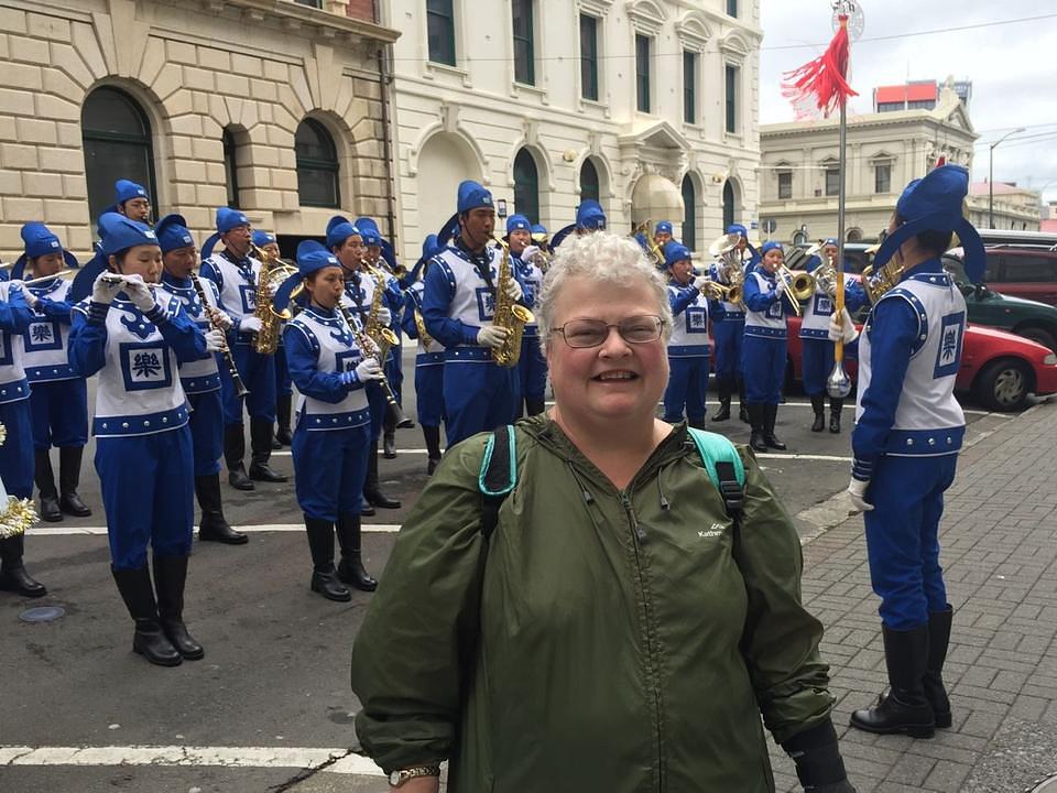 Sandra je kazala da je Tian Guo marširajući orkestar podsjeća na drevne ratnike. Ona se zahvalila praktikantima što su donijeli tradicionalnu kinesku kulturu u Welington.
