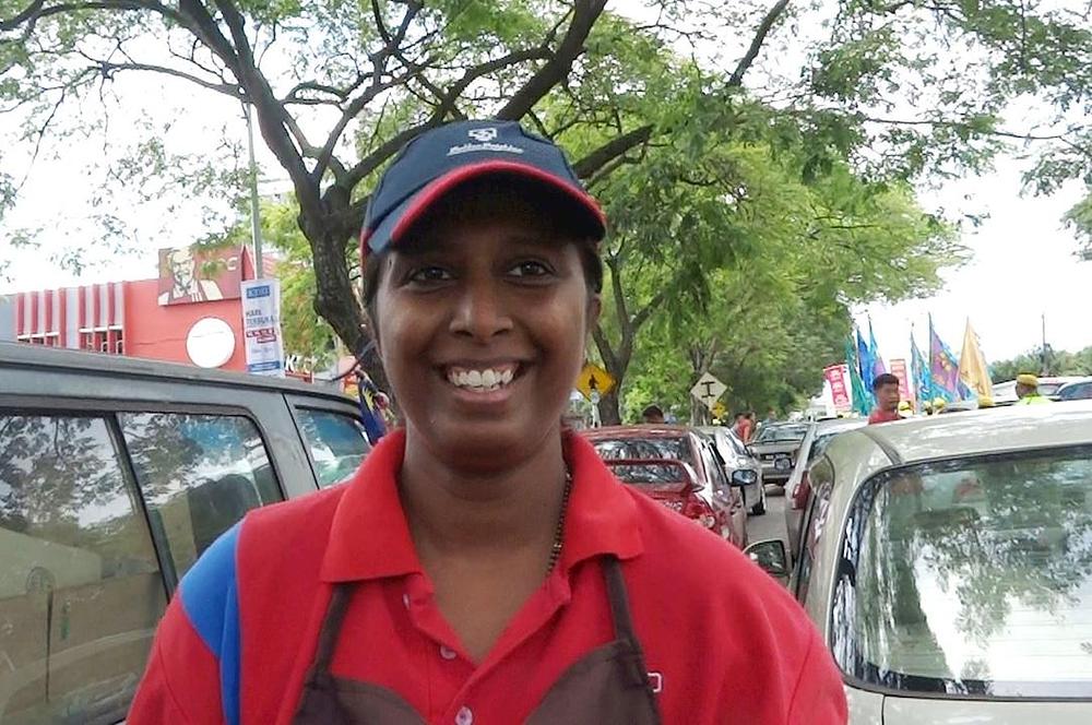 Linda, lokalna stanovnica, se nada da će vidjeti još više Falun Gong aktivnosti. 