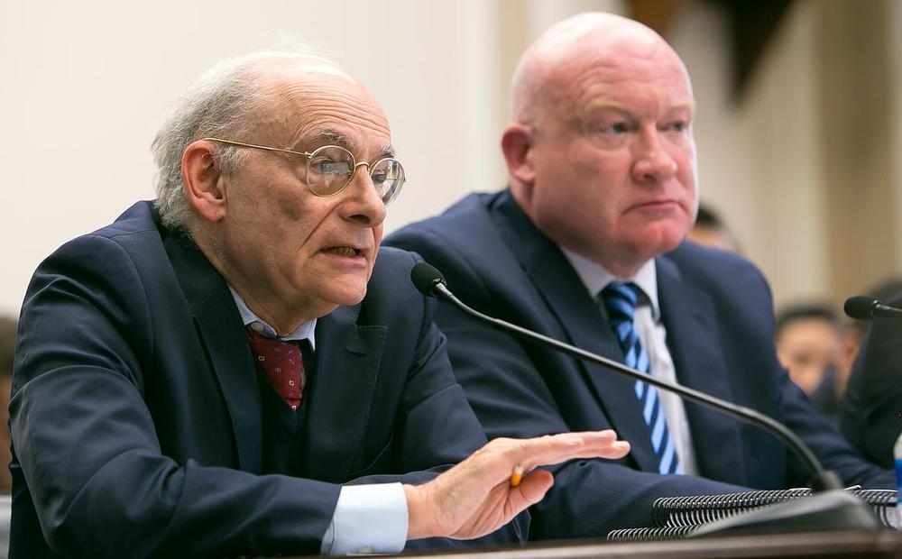 Kanadski advokat za ljudska prava David Matas ( na slici lijevo) 