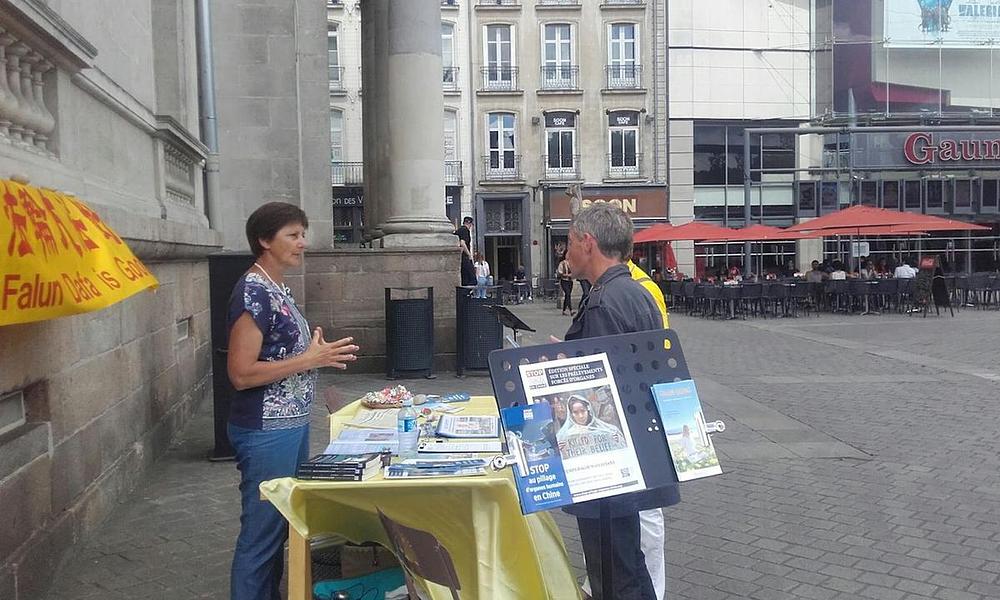 Prezentiranje Falun Gonga 