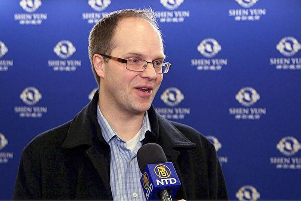 Leonard Reil, politički i ekonomski konzul iz Glavnog konzulata Kanade u Mumbaju, na predstavljanju Shen Yuna u Otavi, Kanada, 28. decembra 2018. godine