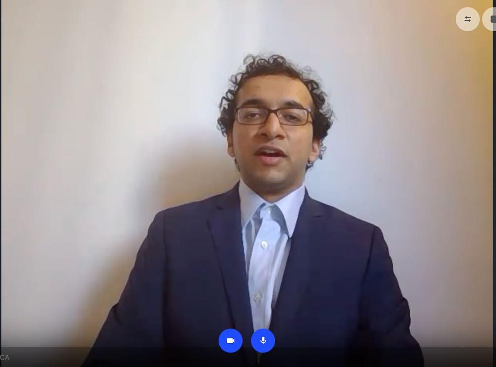 Prashant iz Kanade je rekao da je naučio kineski jezik kako bi učio *Zhuan Falun* na kineskom jeziku.