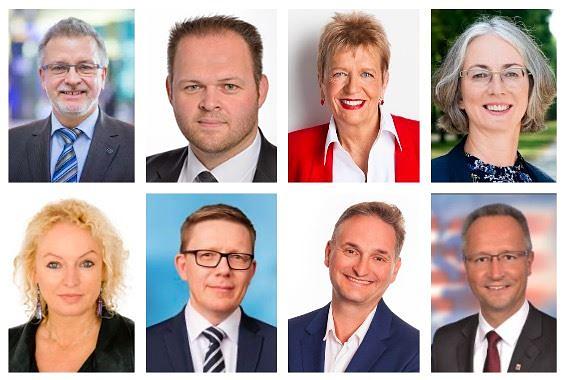 Izabrani zvaničnici podržavaju napore koje praktikanti ulažu protiv progona: (s lijeva na desno u gornjem redu) Michael Gahler, Engin Eroglu, Ulli Nissen i Karin Mueller; (s lijeva na desno u donjem redu) Martina Feldmayer, Dirk Bamberger, Oliver Stirbock i Heiko Kasseckert.