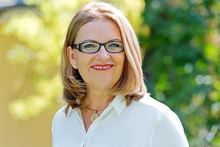  Milena je počela da vežba Falun Dafu 2012. godine i nada se da će više ljudi imati koristi od kultivacije Falun Dafe.