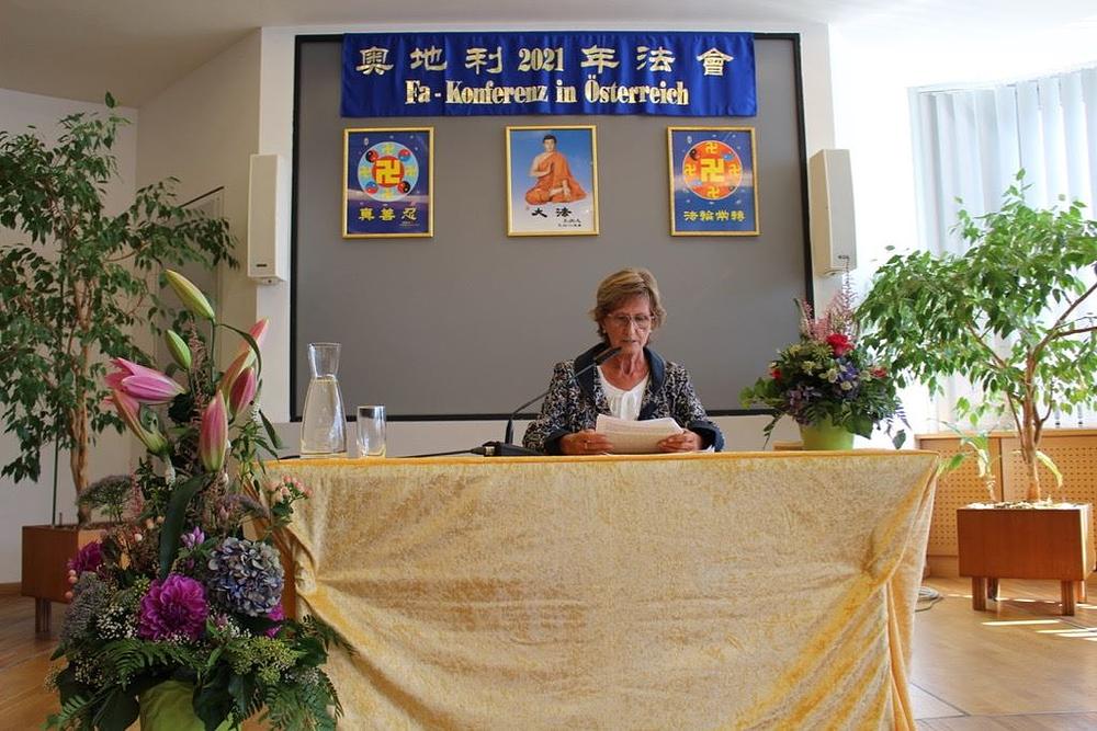 Marija je govorila o svojim iskustvima u vezi sa kontaktiranjem vladinih zvaničnika.