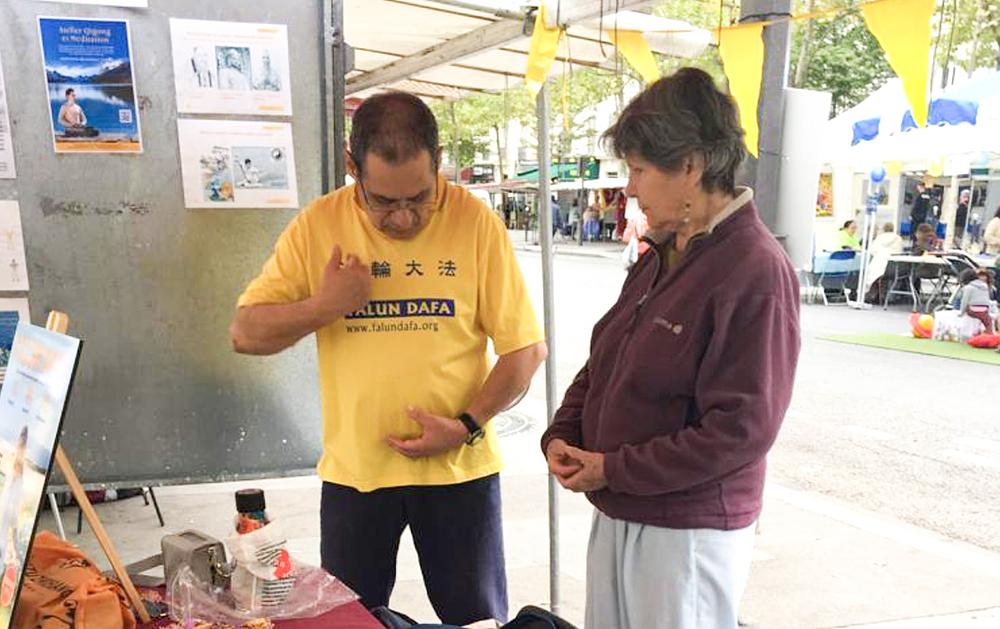 Prolaznica koji je učila vježbe