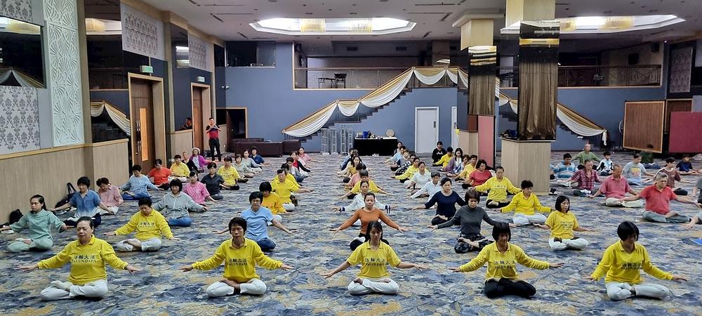 Praktikanti su radili vježbe u hotelu u jutarnjim satima 10. listopada.