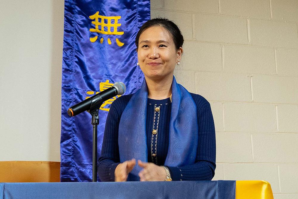 I gospođa Li, koja svira saksofon, podijelila je svoju priču. 