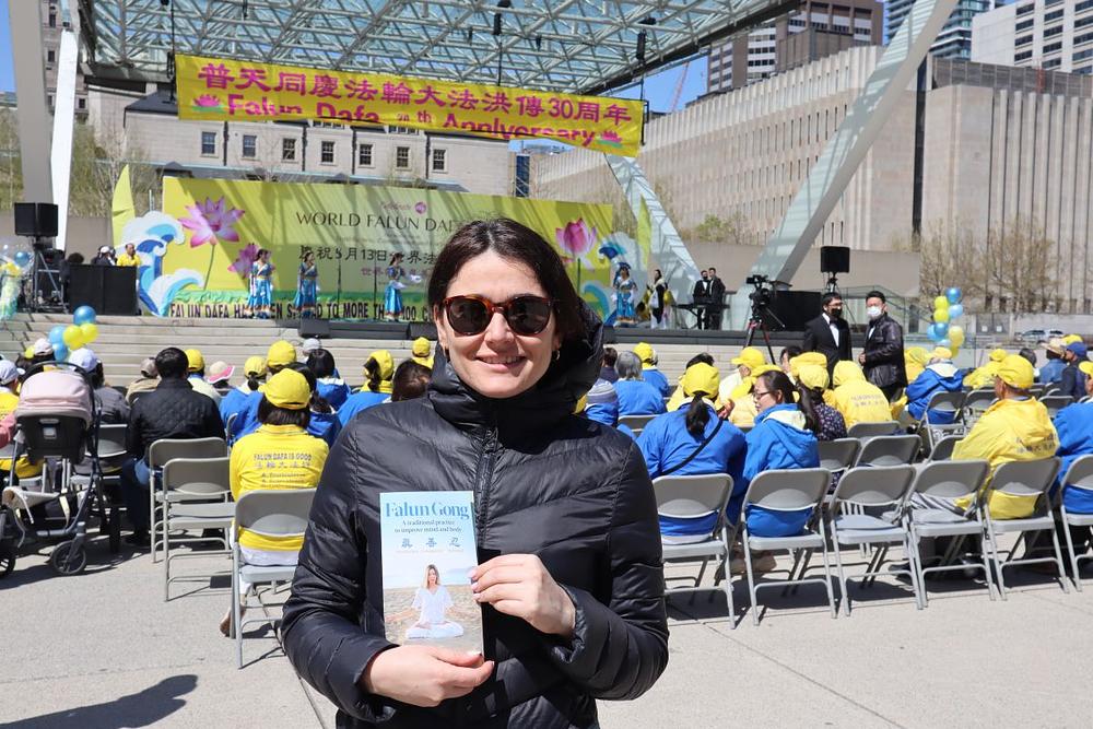 Lucia je bila impresionirana kulturnim nastupima.