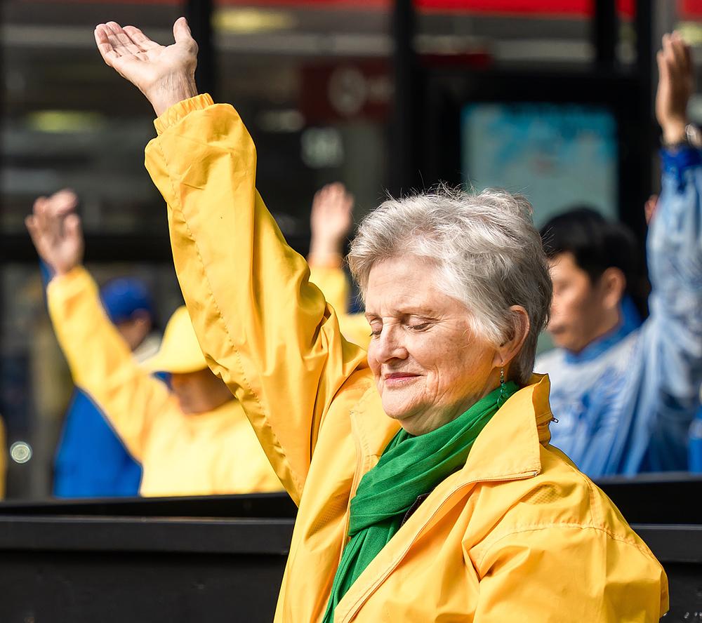 Grupna vježba na trgu Elizabeth u Aucklandu 27. augusta. 