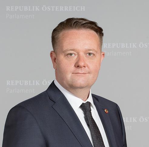 Poslanik parlamenta Mario Lindner u svojoj čestitki: „Želim vam sve najbolje na ovogodišnjem Danu Falun Dafe!“