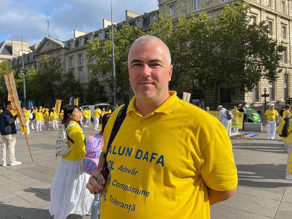 Kuki iz Rumunjske prakticira Falun Dafa 20 godina.