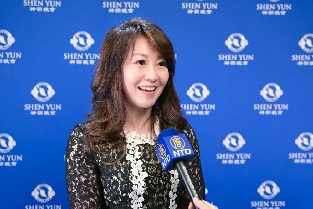 Liao Hsiao-chun na nastupu Shen Yun u Taipeiju 6. travnja (NTD televizija)