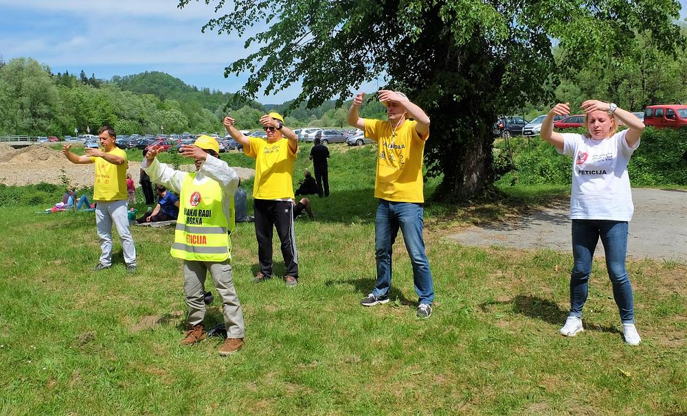 Praktikanti pokazuju vježbe na info danu u Trakošćanu